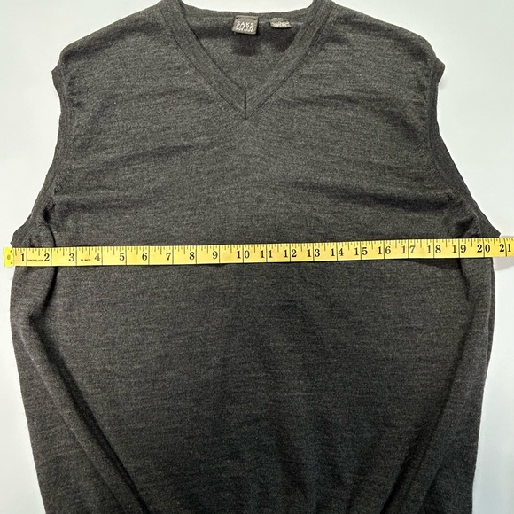 Vntg Saks Fifth Avenue Sweater Vest XL Pullover V Neck Wool Silk Blend Gray - Picture 7 of 8